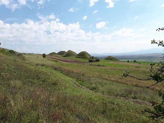 Drumeții la Pyramids of Sona